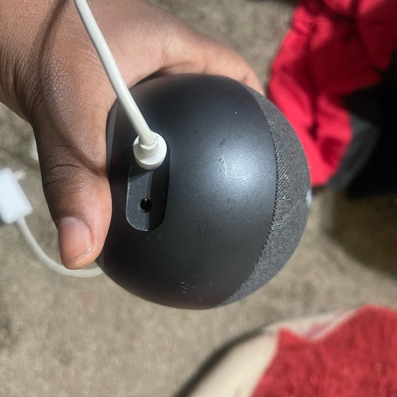 Amazon Alexa Speaker - Picture 1 of 3